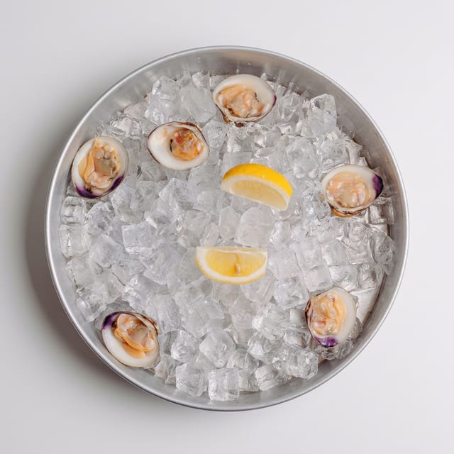1/2 Dozen Clams.